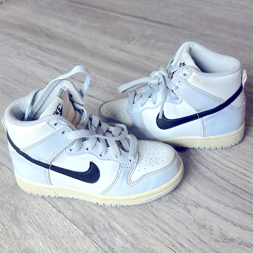 Kids Nike high top size 11